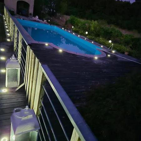 Bed & Breakfast Au Petit Bonheur Hautefage-la-Tour