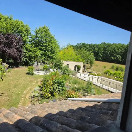 Au Petit Bonheur Panzió Hautefage-la-Tour