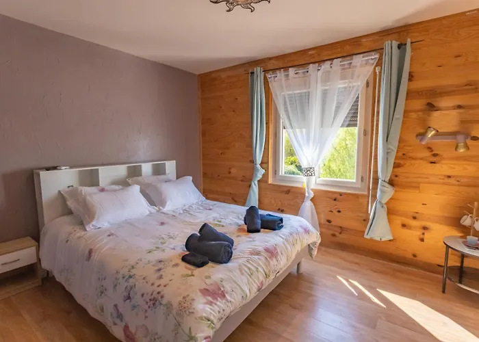 Au Petit Bonheur Bed & Breakfast